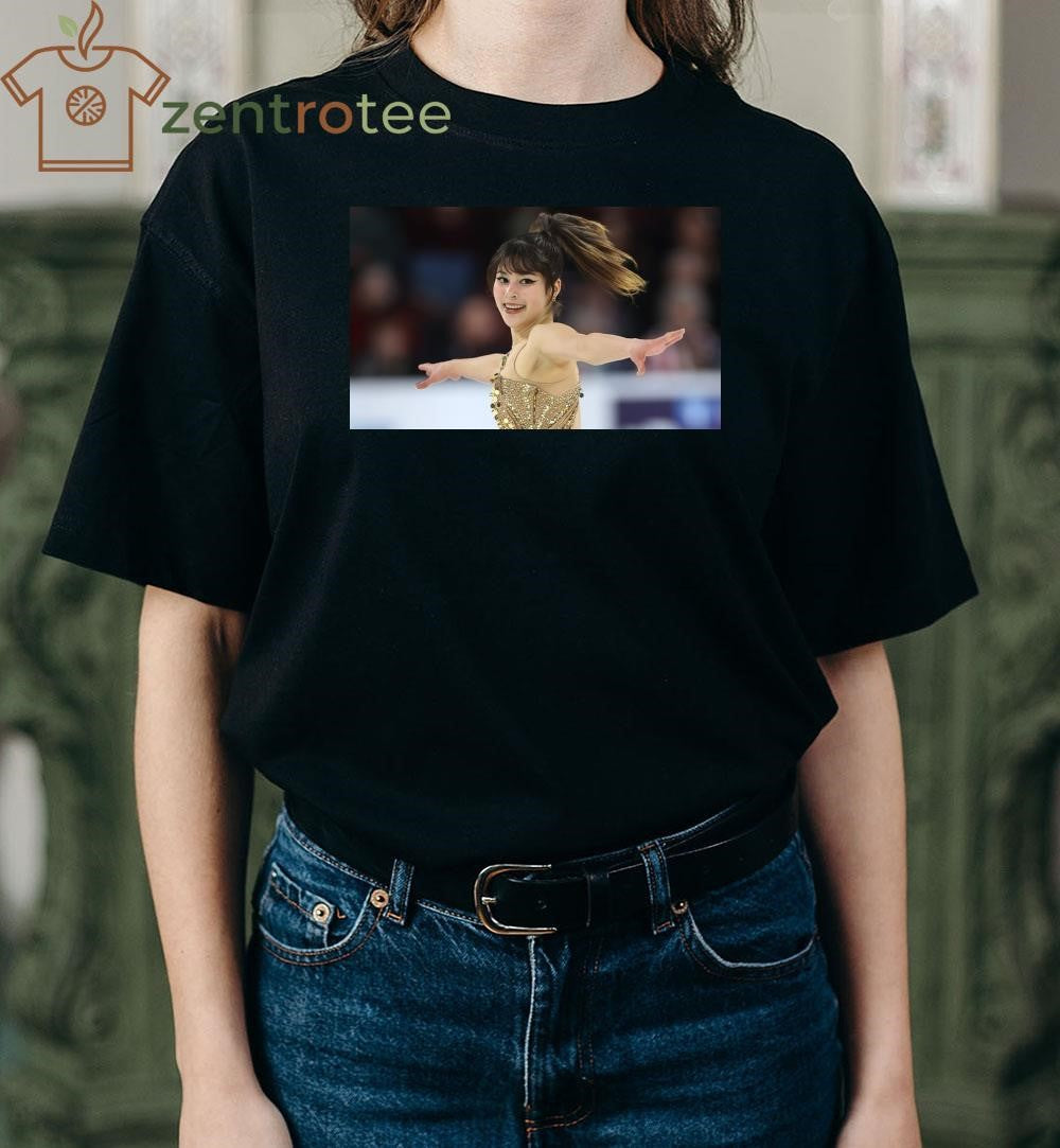 Alysa Liu moment beauti photo shirt