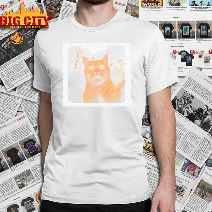 Cat Selfie Design With Scared Kitty And Dog Chase Humo shirt