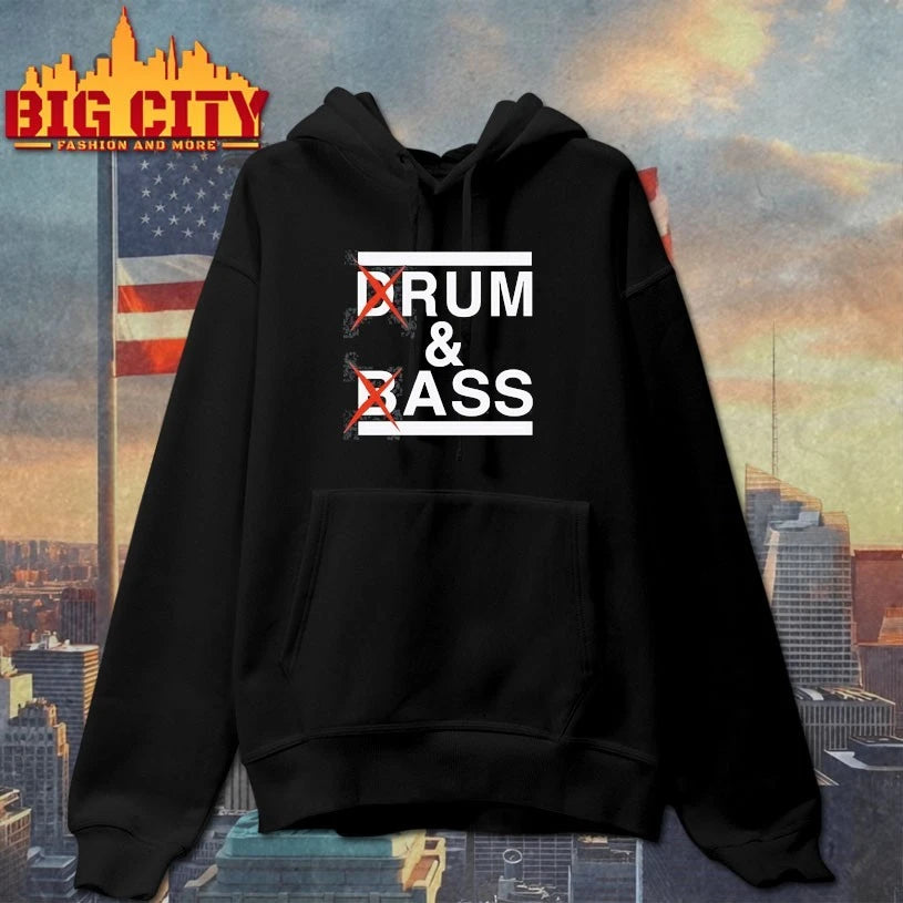 Deadmau5 Wearing Drum &amp; Bass Shirts