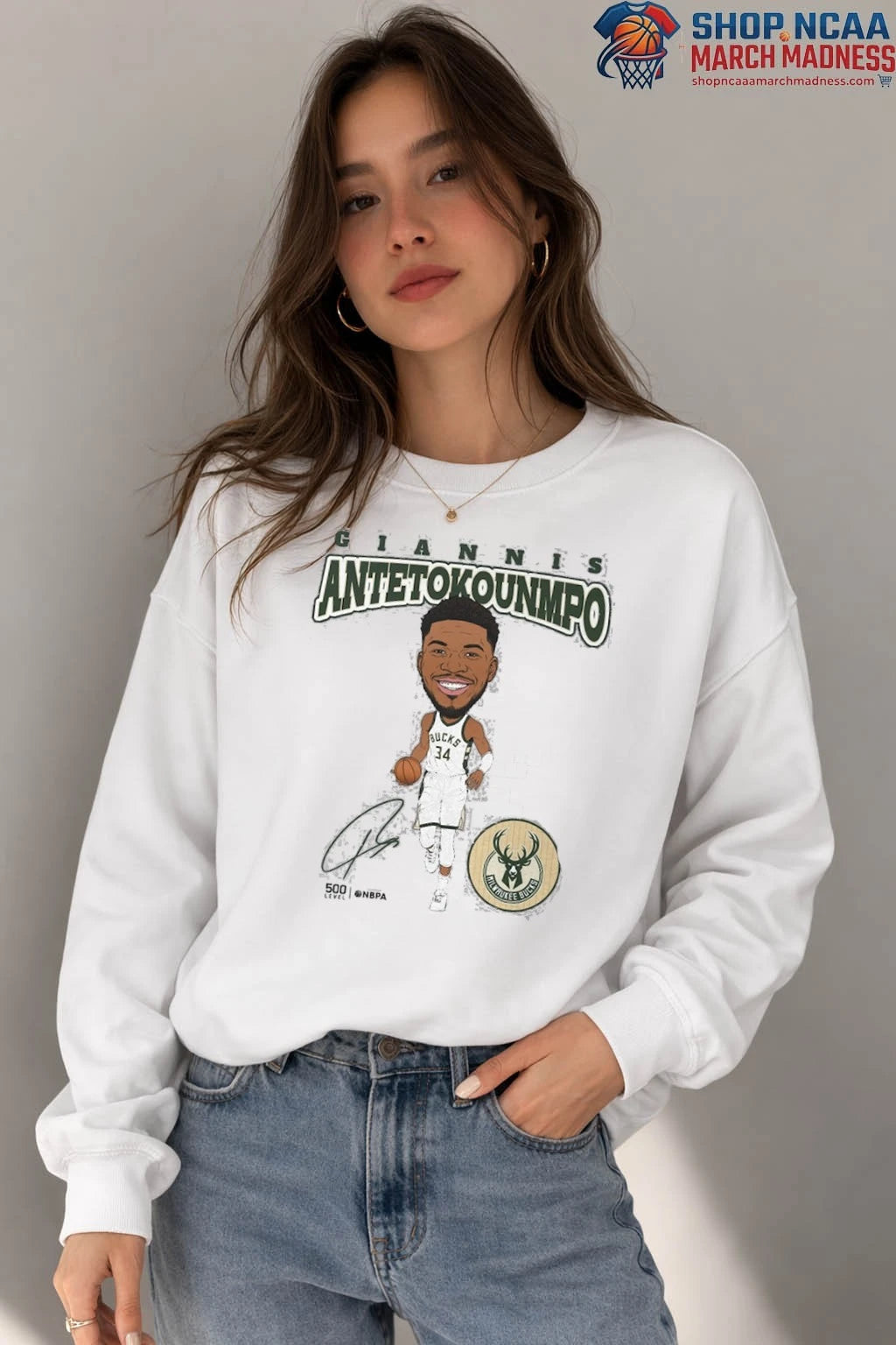 Giannis Antetokounmpo Milwaukee Bucks Hardwood Comic Signature T-Shirt