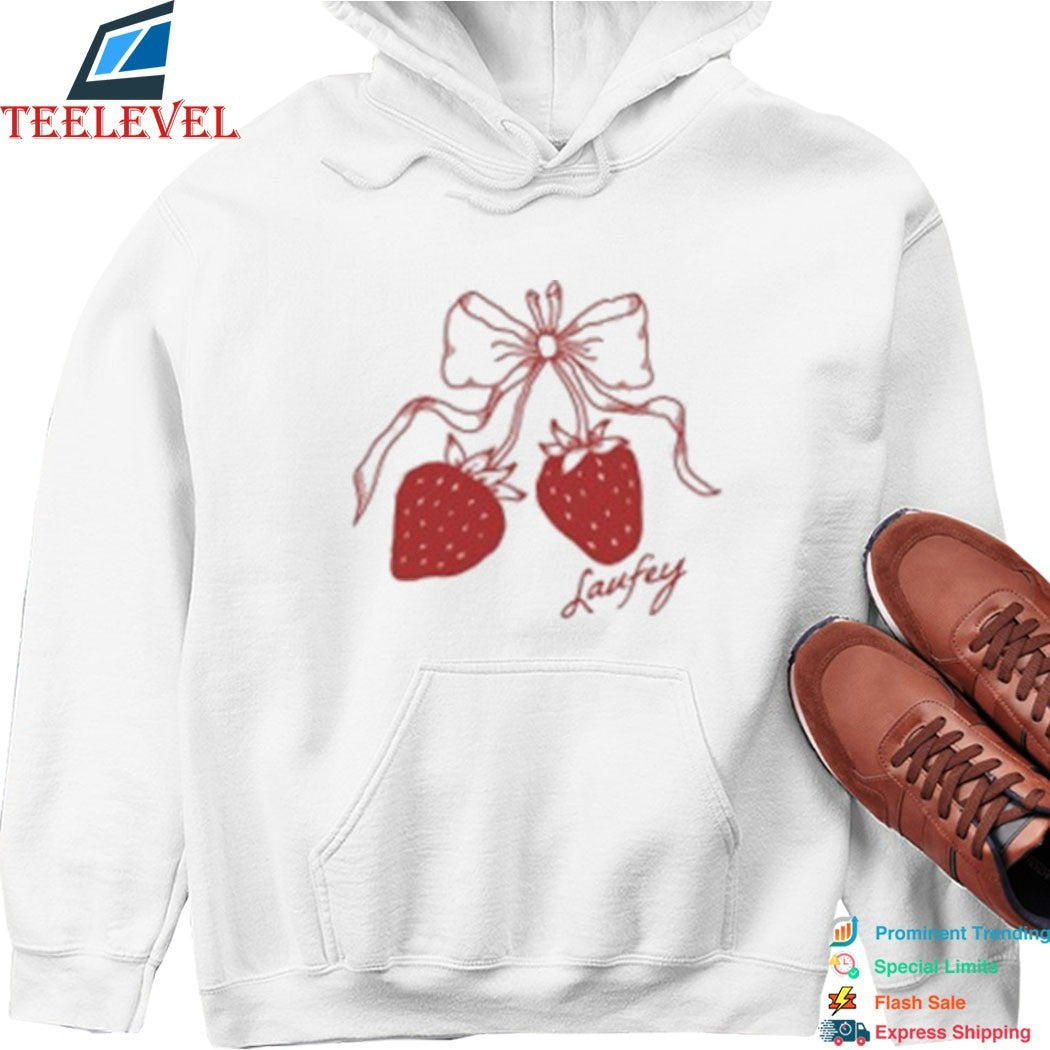 Laufey Strawberry T-shirts