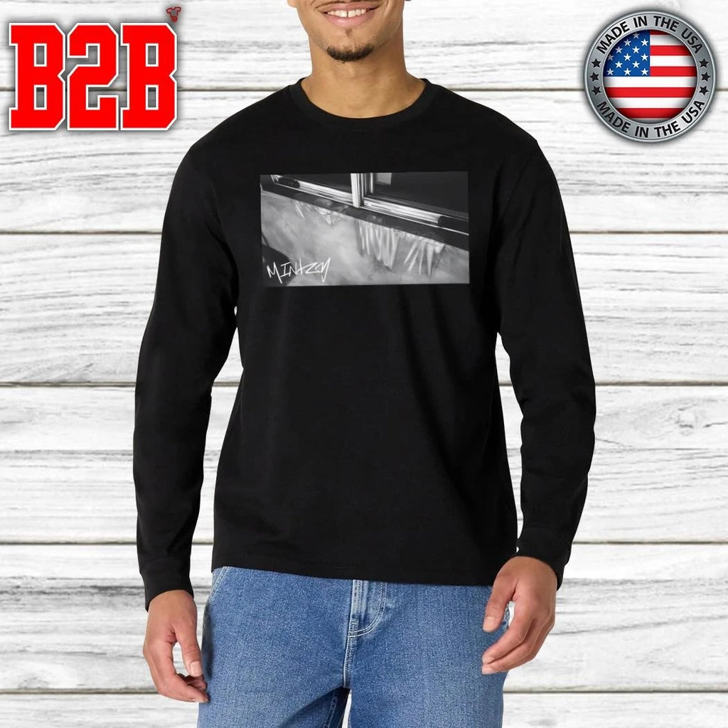 Mintzy Wall Shirt