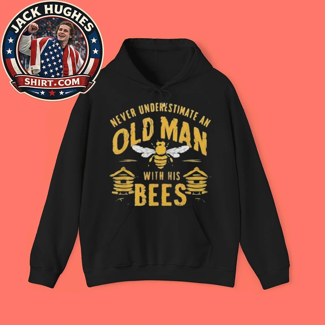 Never Underestimate An Old Man With His Bees Beekeeping Father Day Gift Shirt