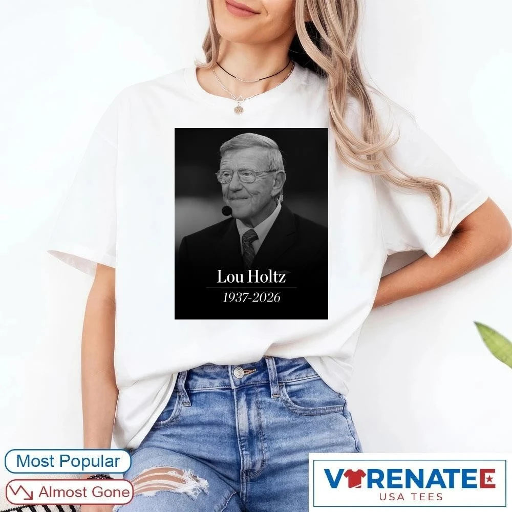 Official Lou Holtz 1937-2026 Sports Illustrated T-Shirt