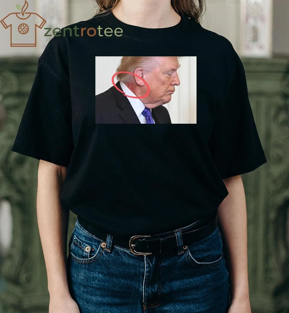 Original Large red mark on the neck of US President Donald Trump tee
