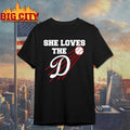 She loves the D style Los Angeles Dodgers baseball logo T-shirt