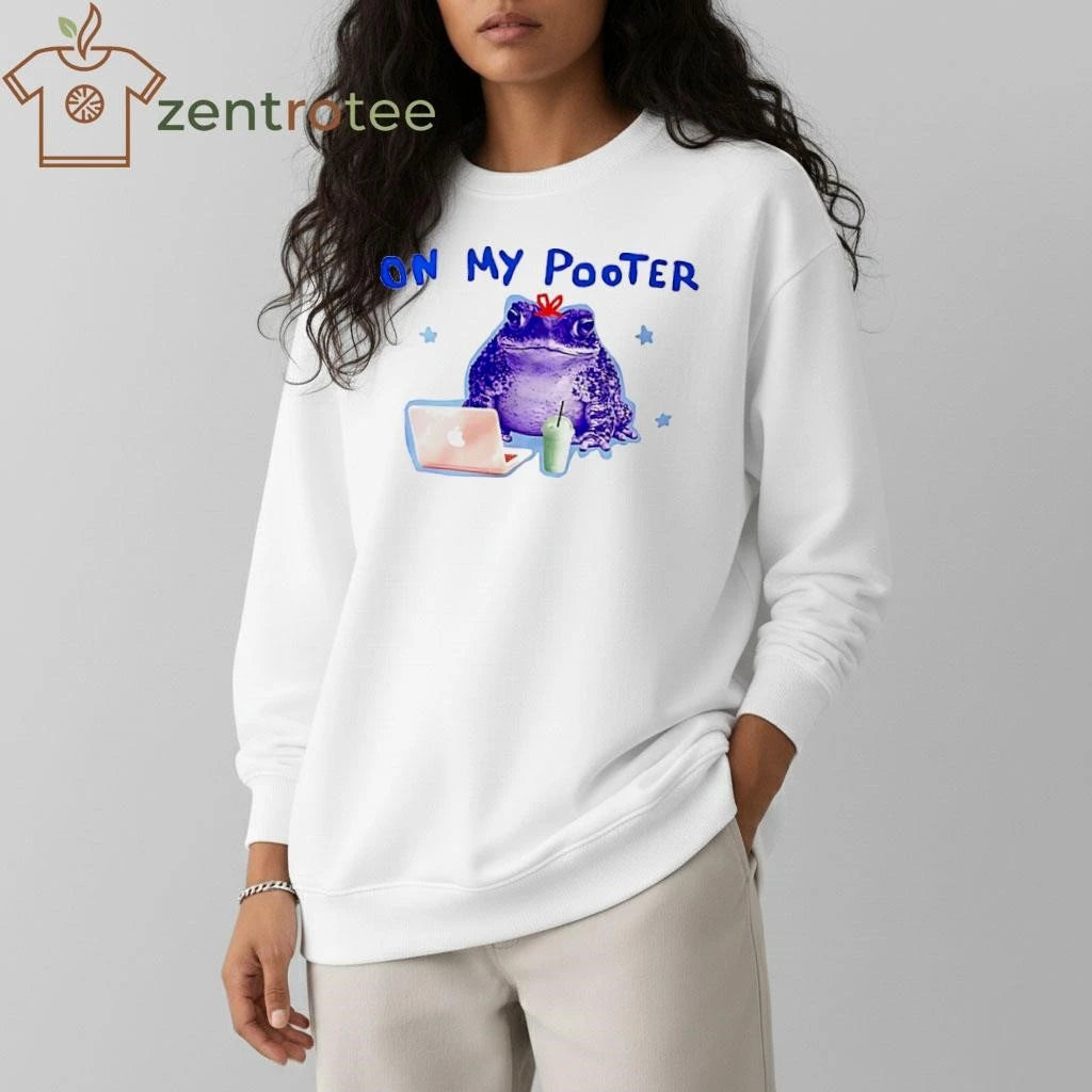 Top On My Pooter Frog Cartoon laptop tee