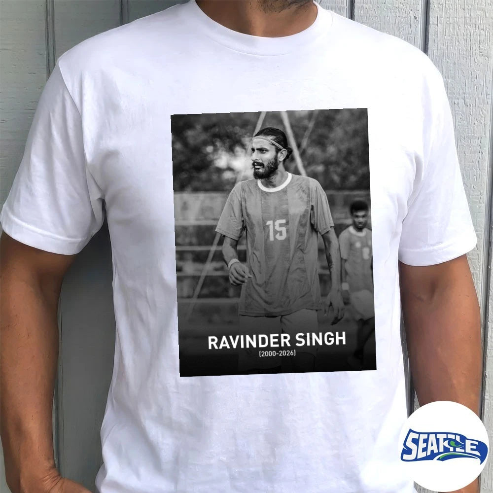 Official Ravinder Singh 2000 – 2026 Bengaluru FC Poster t-shirt