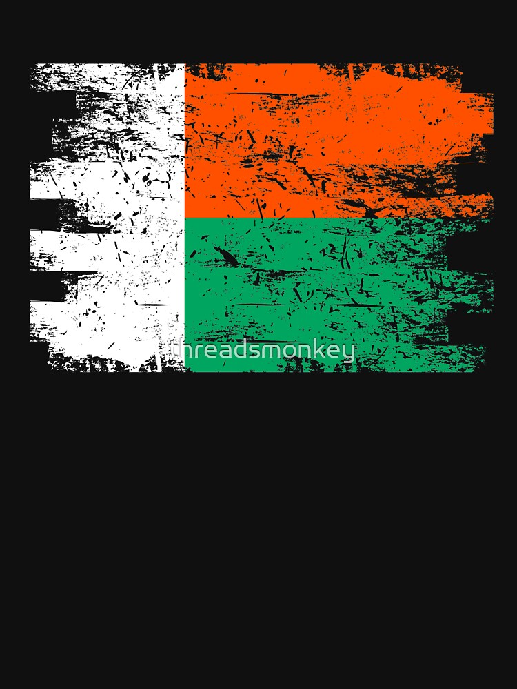 Madagascar Shirt Gift Country Flag Patriotic Travel Africa Light by threadsmonkey