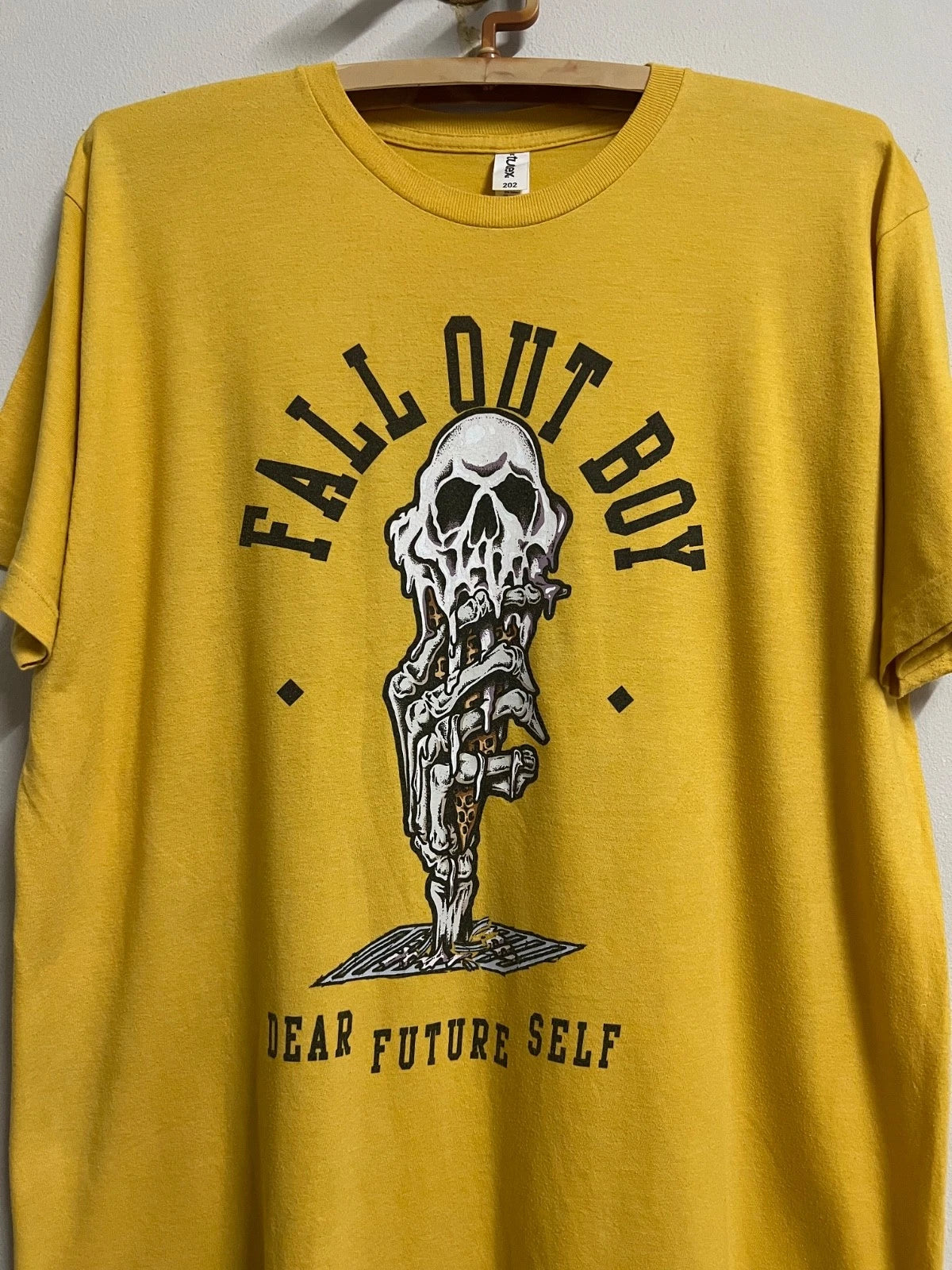 Fall Out Boy Skull Graphic T Shirt XL Yellow Band Merch Punk Rock Tee
