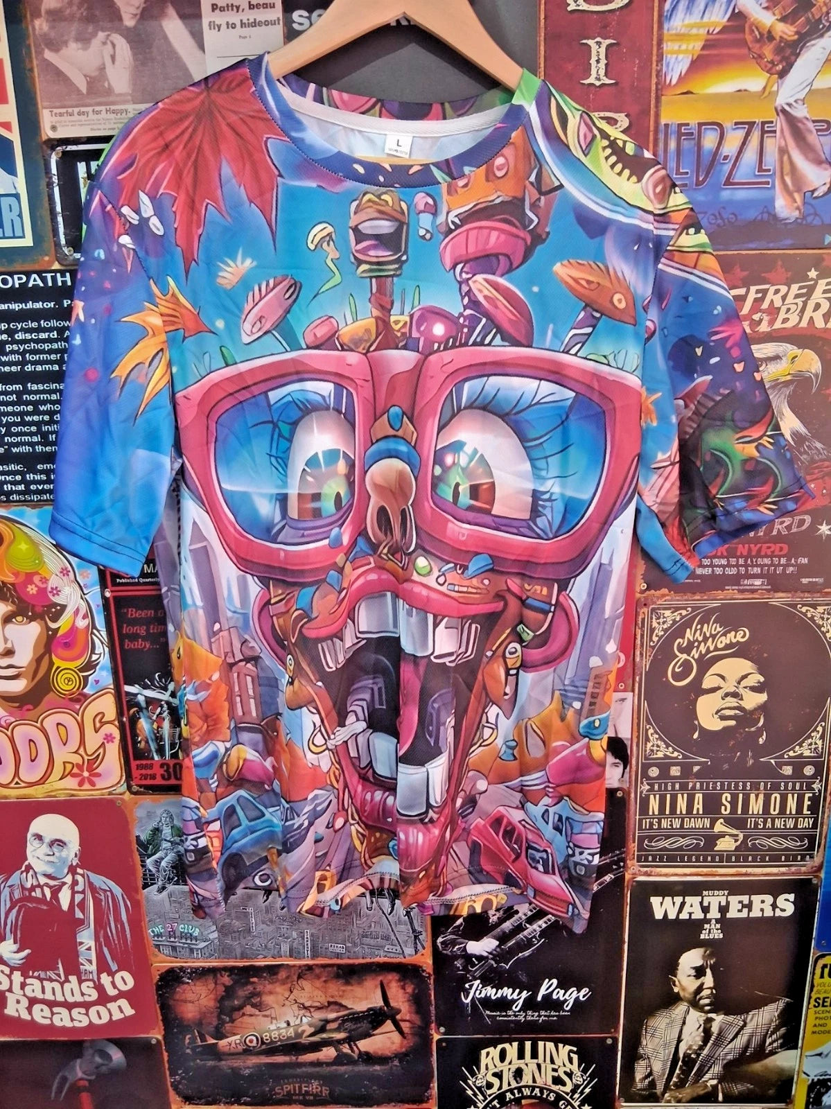 CRAZY FACE Hippy Mushrooms Trippy Mens Top T-Shirt MULTI COLOURED *SIZE LARGE*