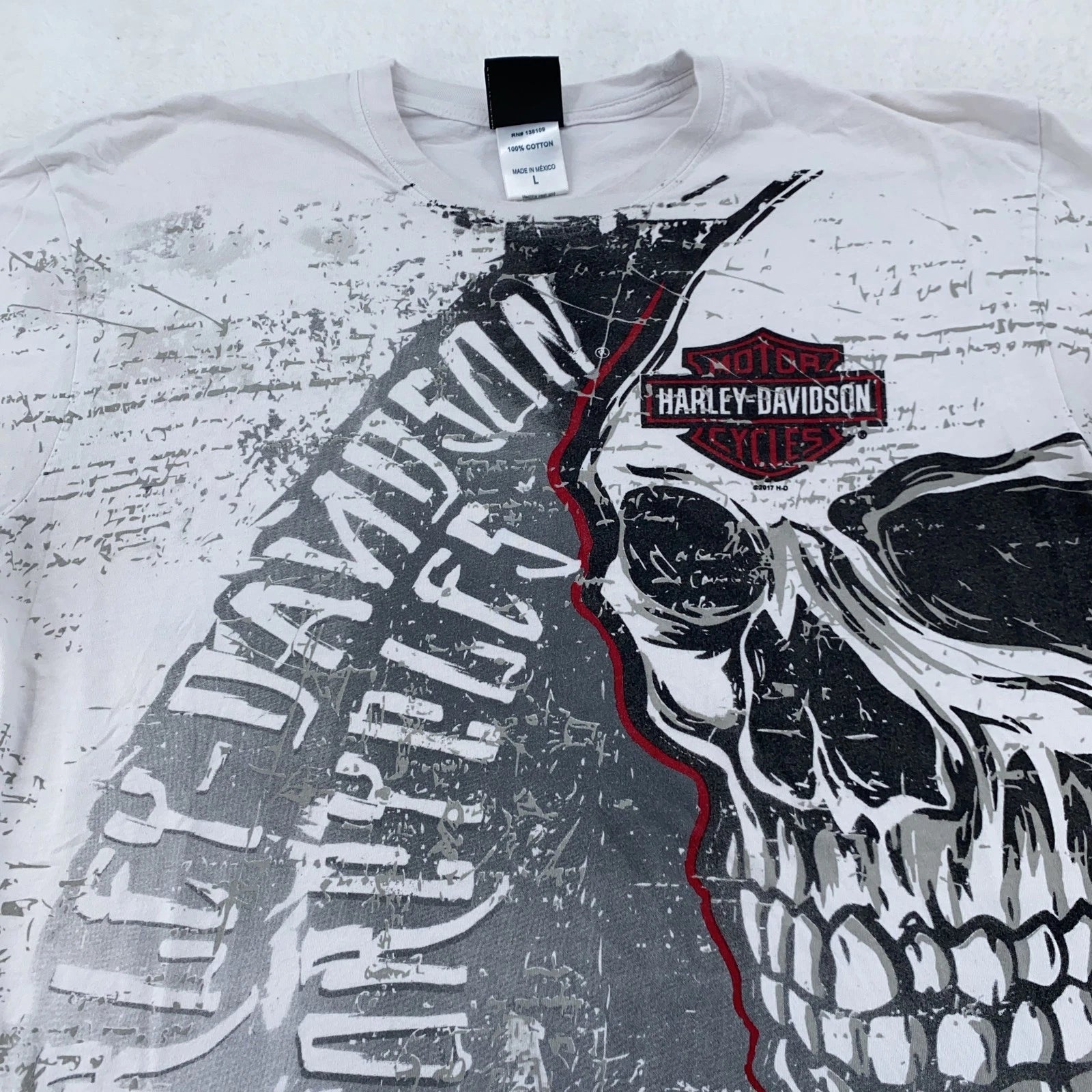 Harley-Davidson T-Shirt Mens Large White Skull Daytona Bike Week 2010 y2k
