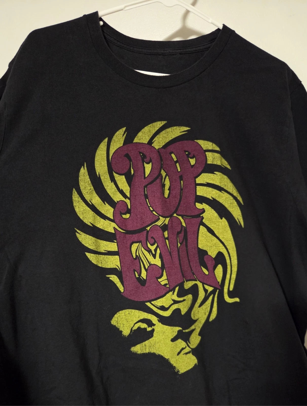 Rare POP EVIL Band Vtg T-Shirt  Concert Tour Merch Psychedelic Art Tee Album