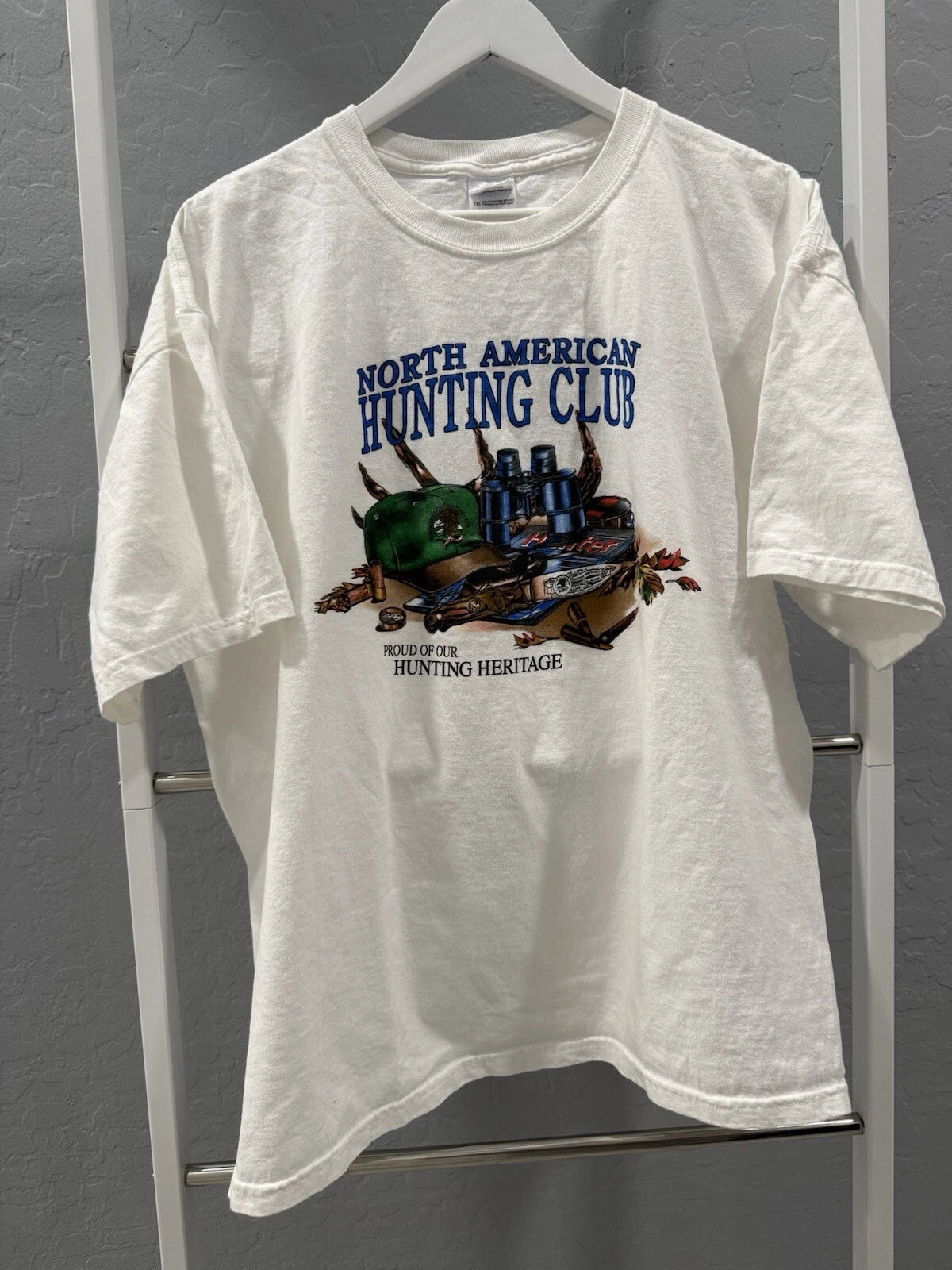 Vintage Y2K North American Hunting Club Mens Graphic T Shirt Size XL-7844