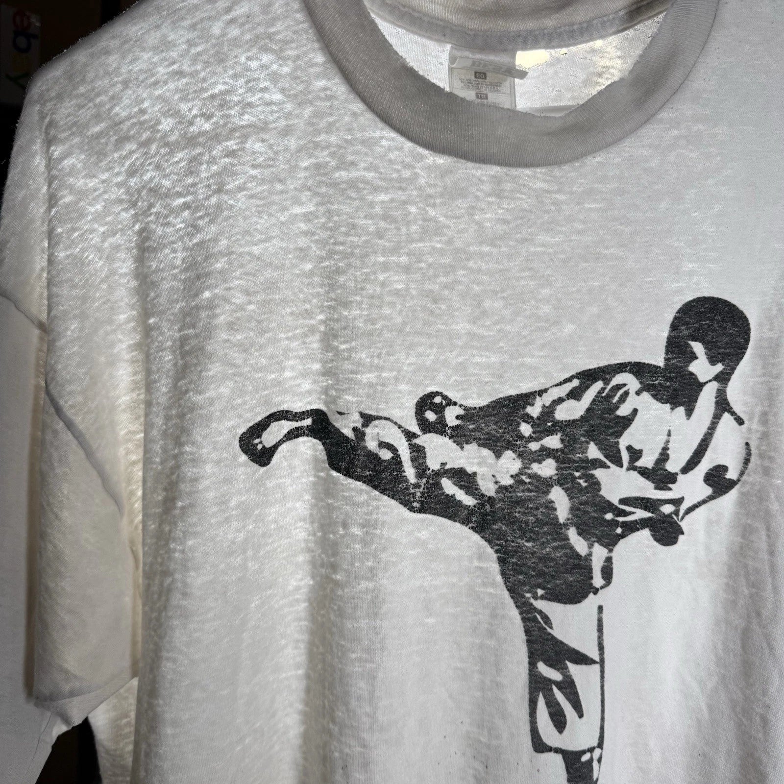 VTG Burnout Fruit of the Loom Best T-Shirt Men's XL White Short Sleeve Karate