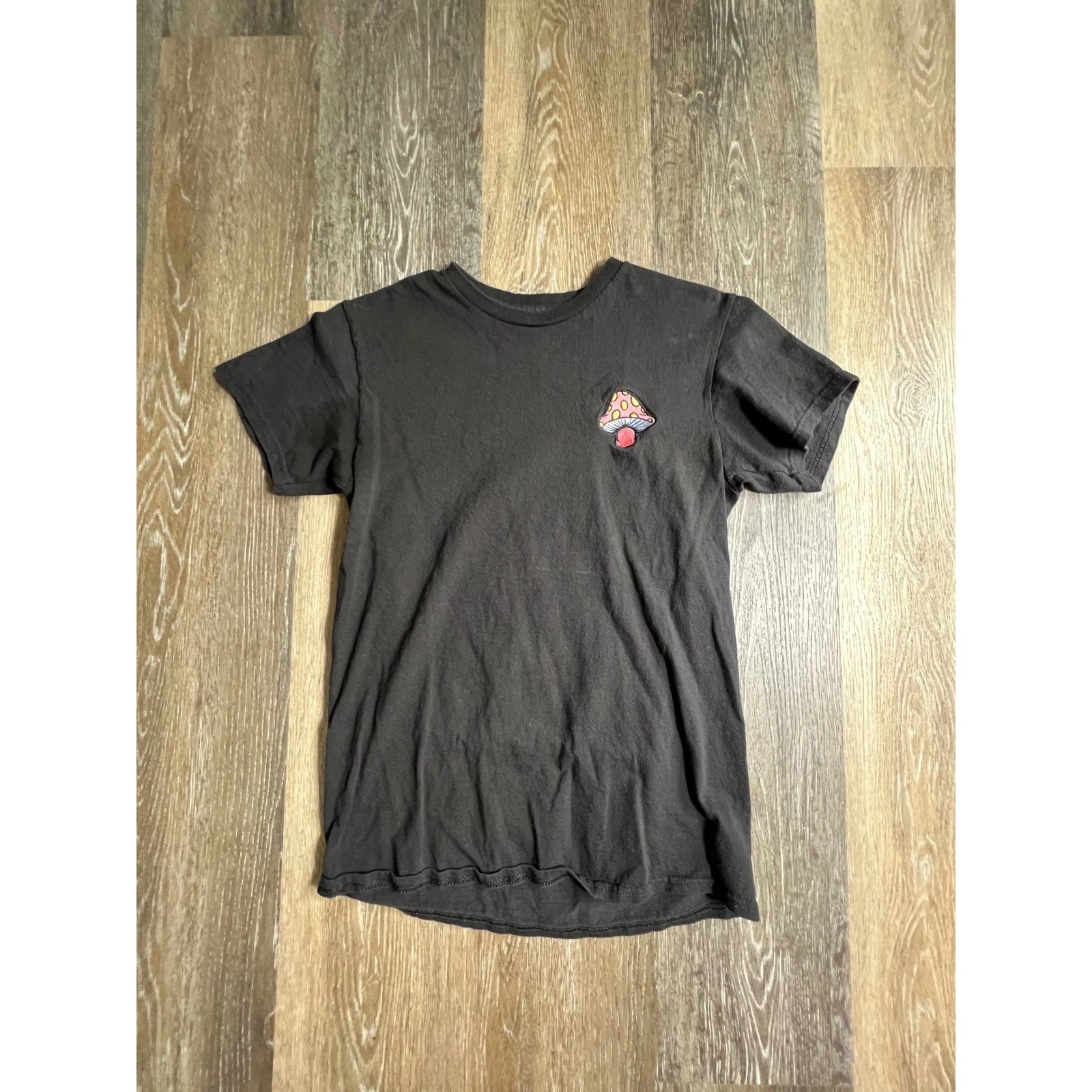 Eighty Eight Mushroom Graphic Tee Mens Small Black Good Embroidered Patch Shirt