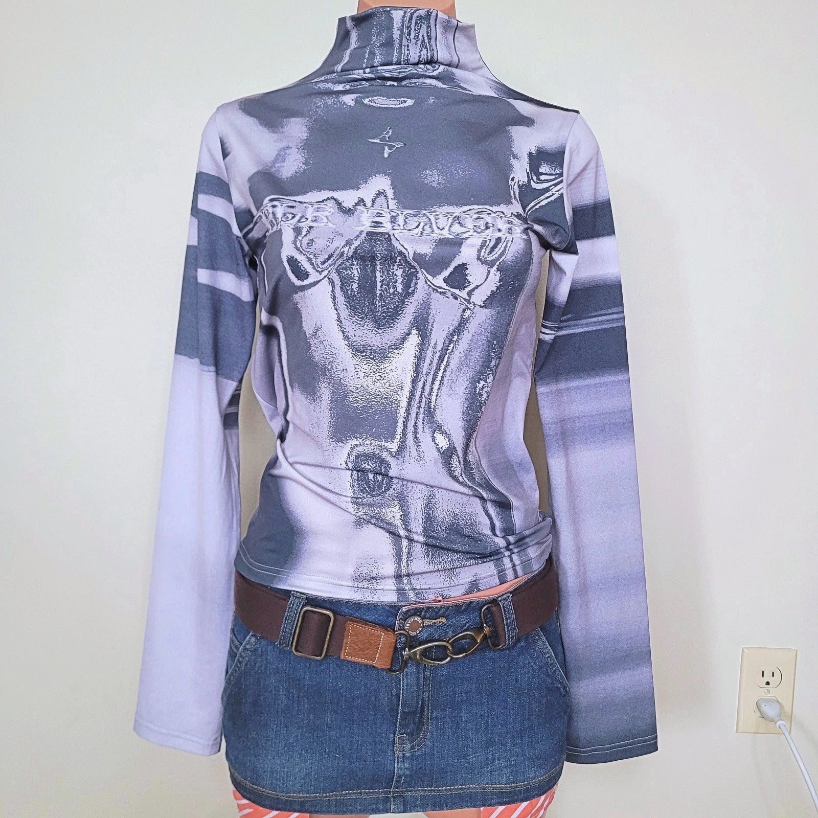 BLR Vintage Y2K Graphic Print Mock Neck Semi-Polet Shirt (M)