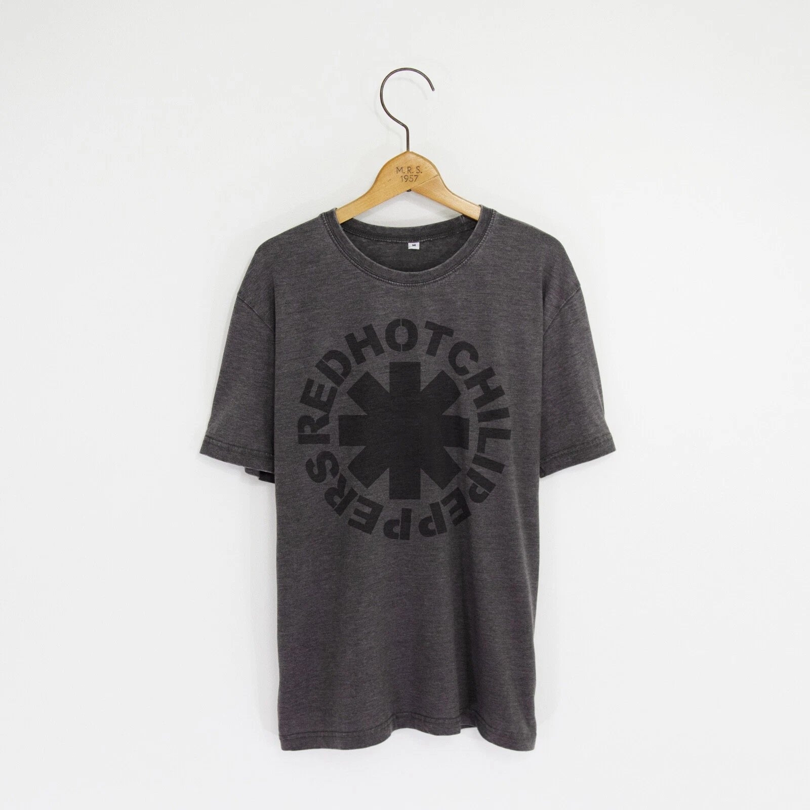 Unisex Red Hot Chili Peppers Vintage-Style Distressed T-Shirt