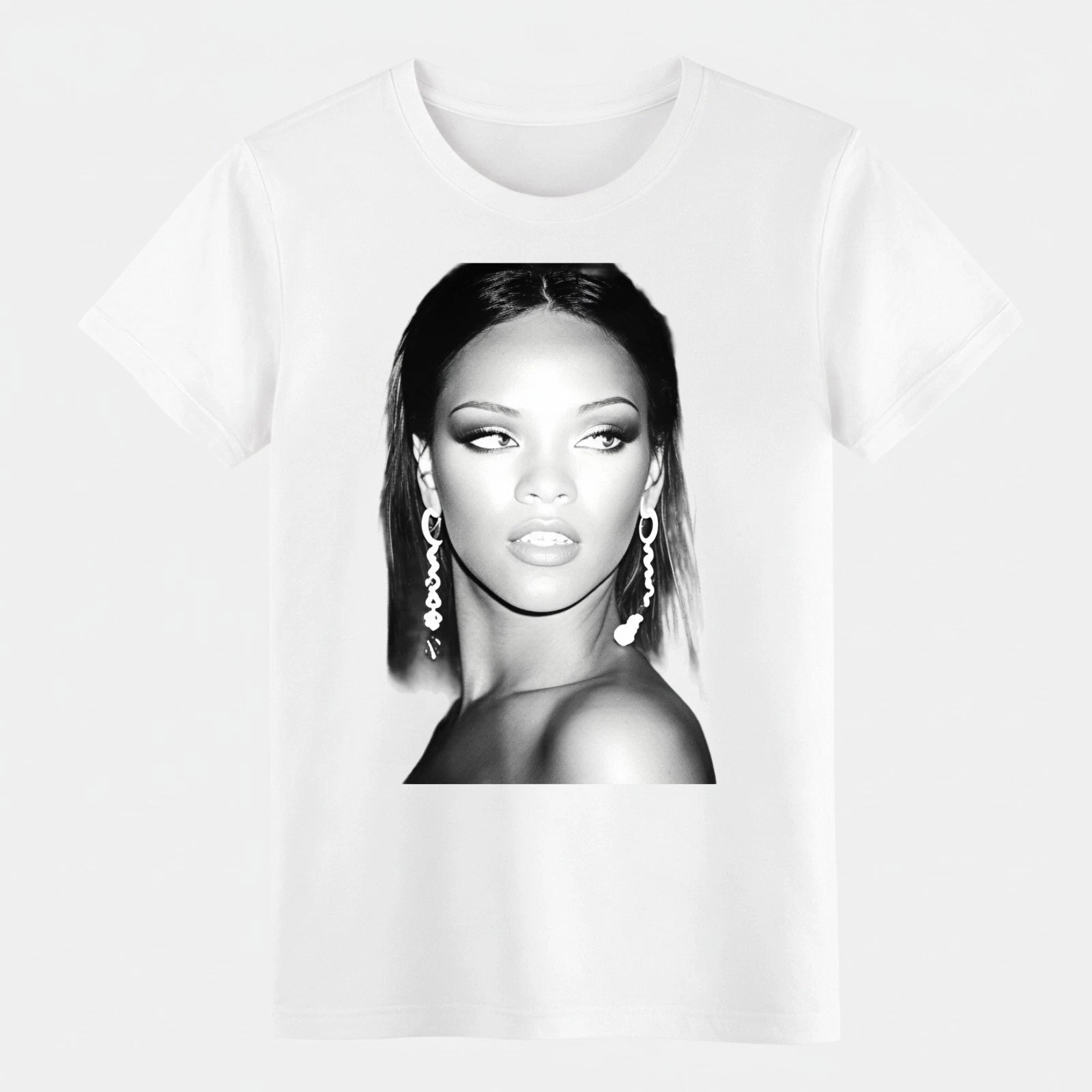 Rihanna Black and White Portrait Graphic T-Shirt,Music Fan Streetwear Cotton Tee
