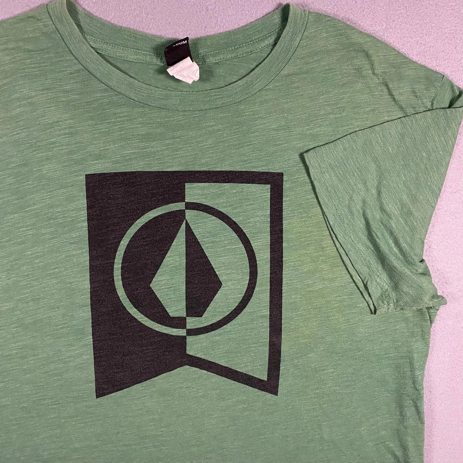 Y2K Vintage Volcom Mens Large Green Graphic Logo T-Shirt Short Sleeve