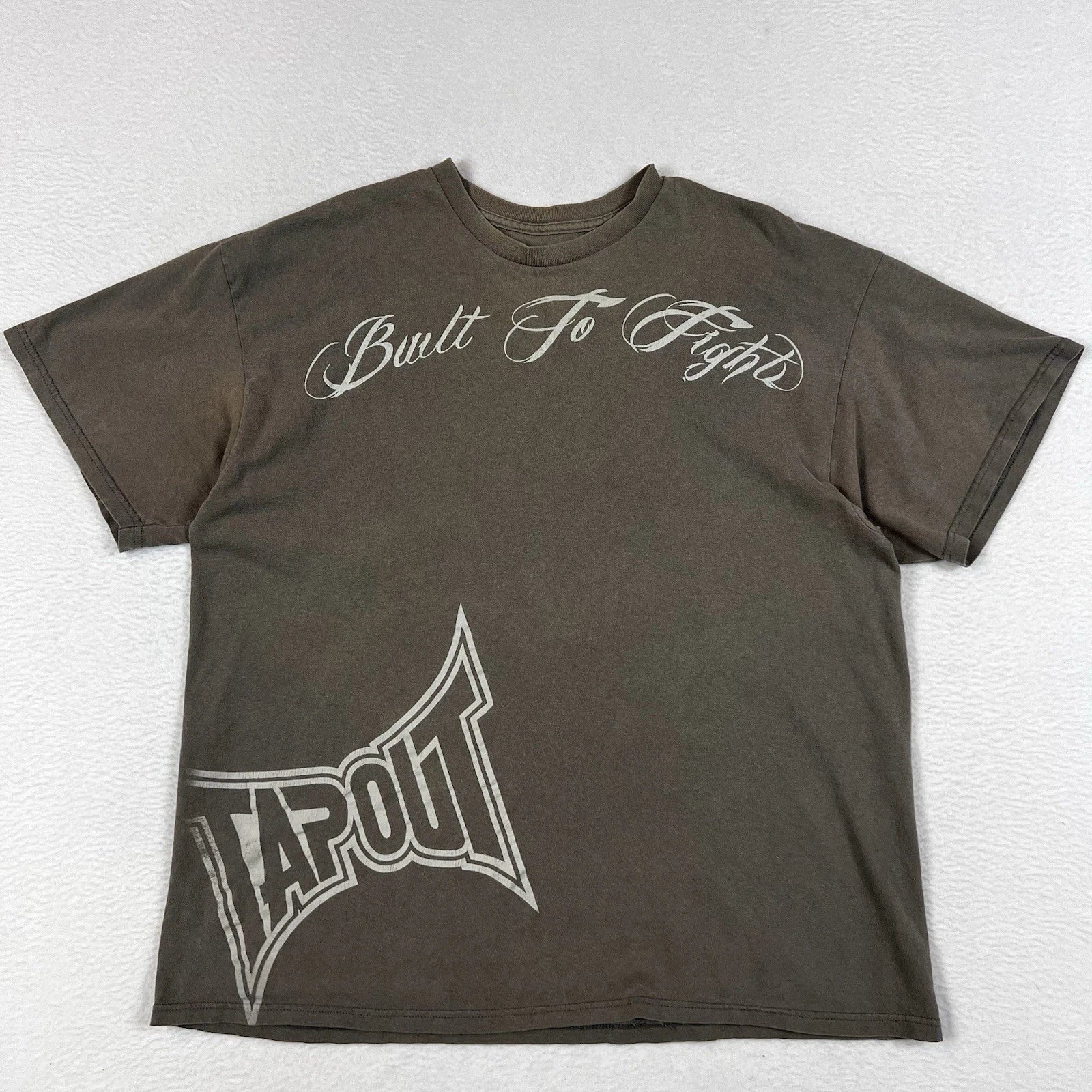 Vintage Y2K Tapout Mens T Shirt Brown MMA Fighting UFC Short Sleeve 2XL Faded
