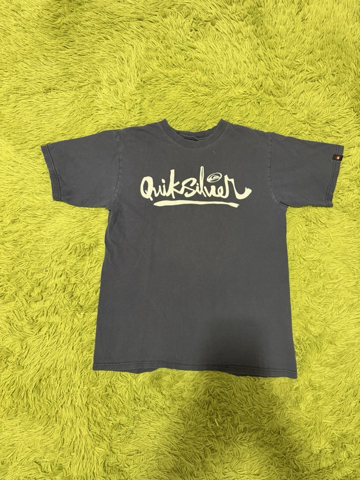 Vintage Y2K Quiksilver Graphic T-shirt Size Medium Navy Skater Surf Grunge!!!!